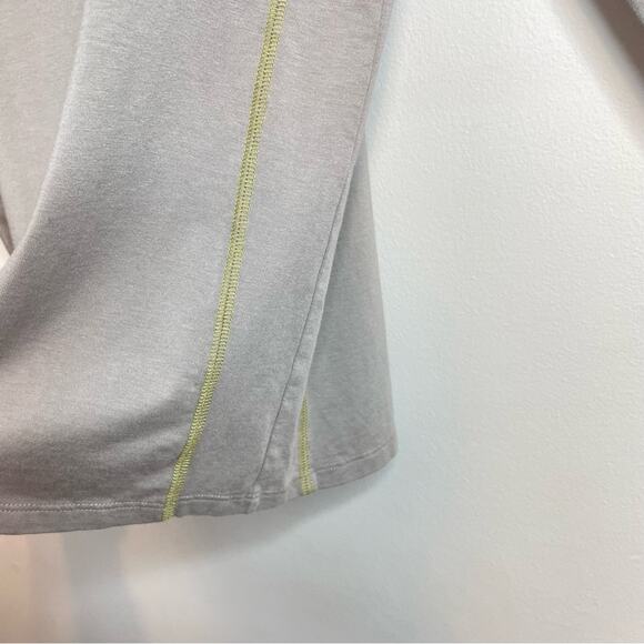 Universal Standard Eris Ash Gray Contrast Stitch Mock Neck shirt top XS 10 12 L - Picture 4 of 11